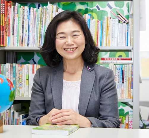 安藝　雅美講師