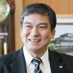 理事長 比嘉 悟