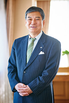 芦屋大学 学長 比嘉 悟